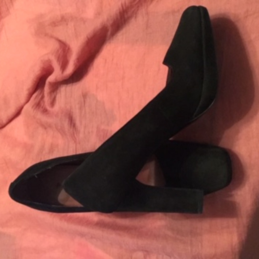 Black Suede Platform Pumps